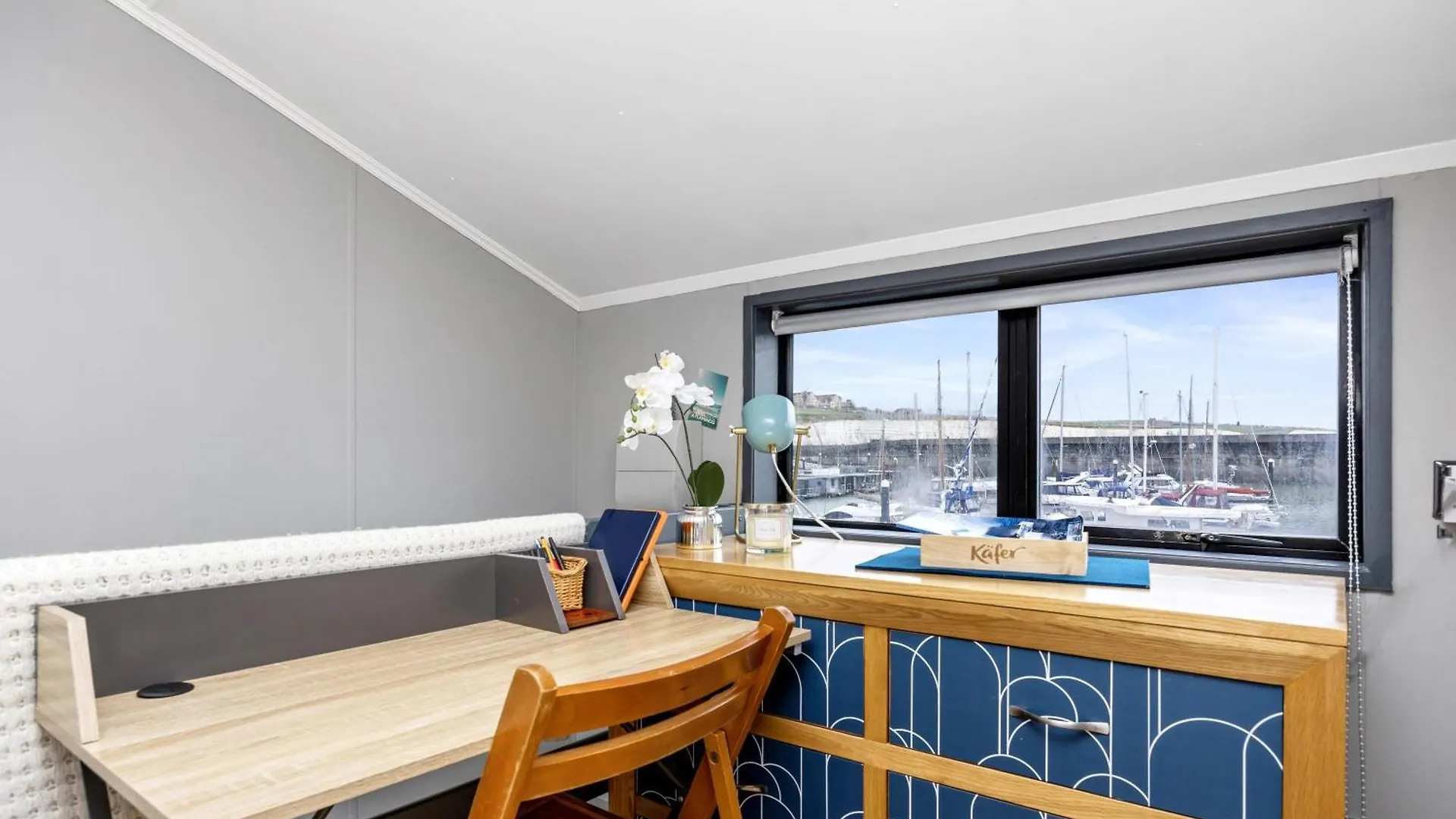Brighton Water Cabin At The Marina, Free Parking By My Getaways 펜션